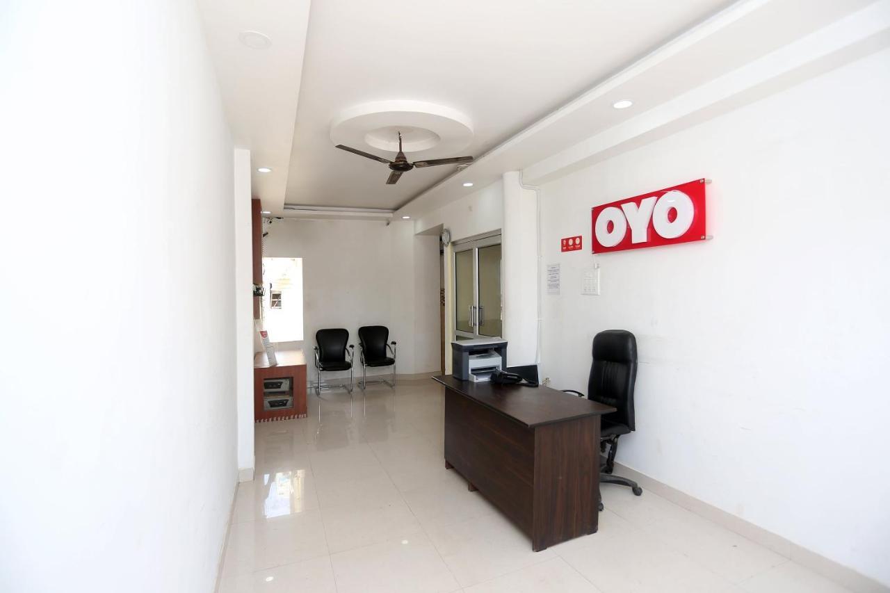 Oyo 15355 Govind Guest House Gorakhpur Exterior foto